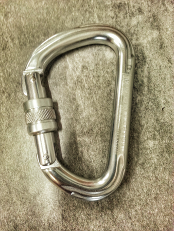 Karabinek D-shape zakręcany 30kN 