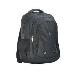 Backpack With Trzema Kieszeniami B916